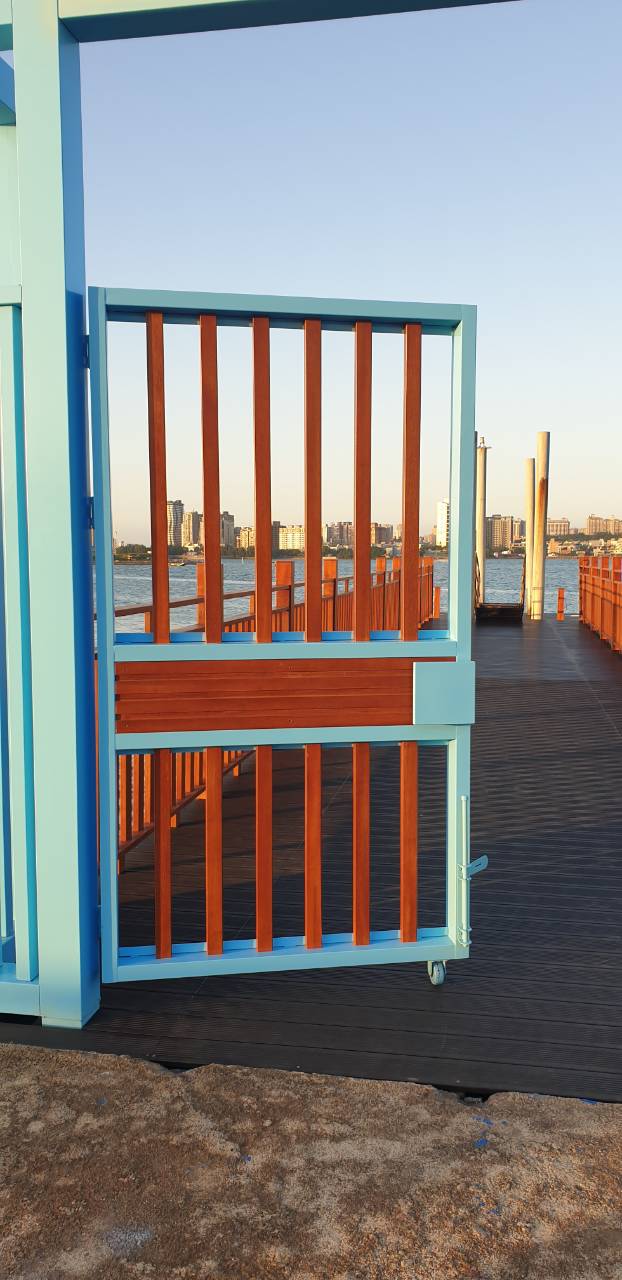 台北八里帆船碼頭-棧橋大門 (1)-完成照片.jpg