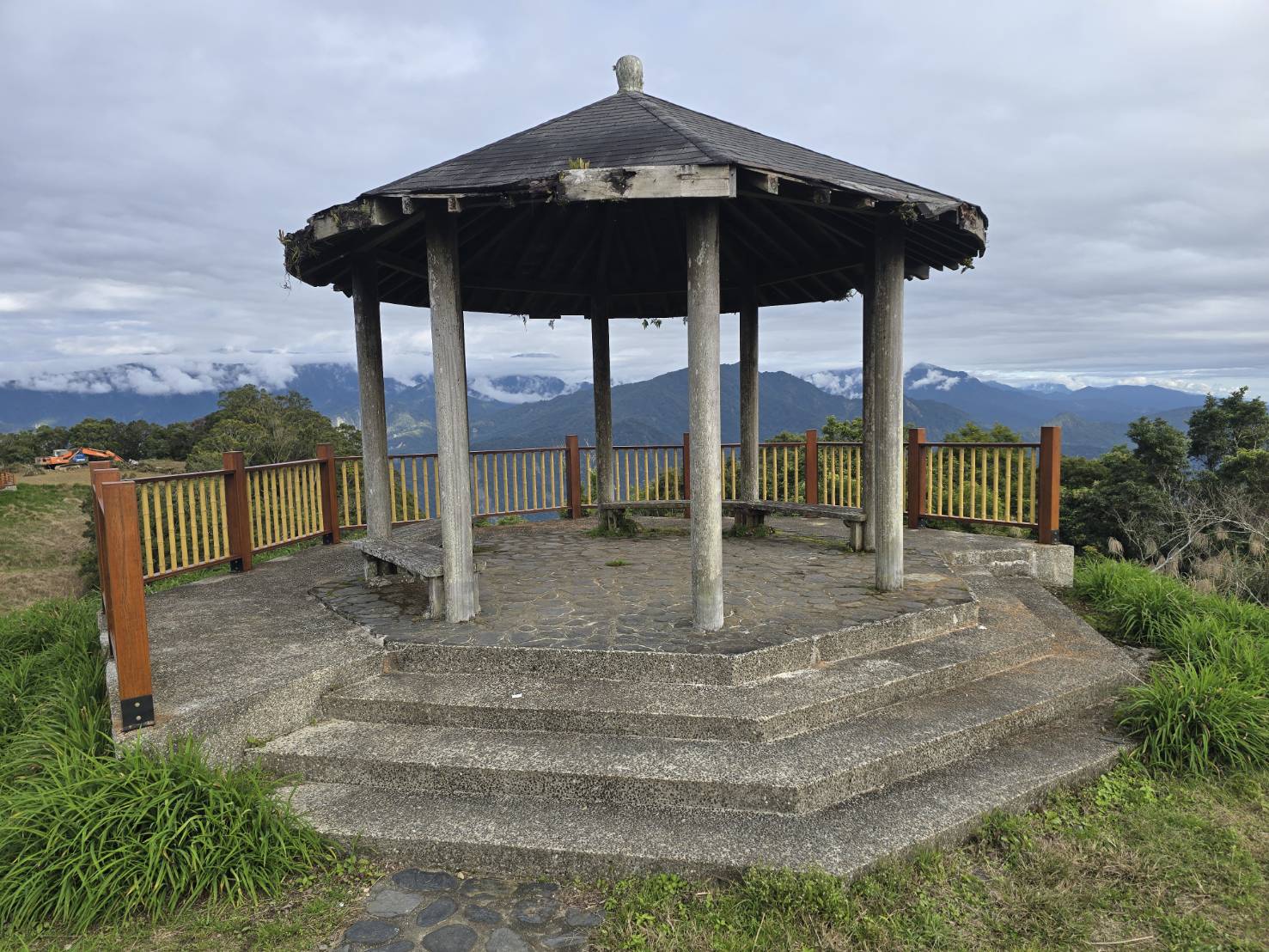 第三工區 (既有涼亭處竹筒欄杆).jpg